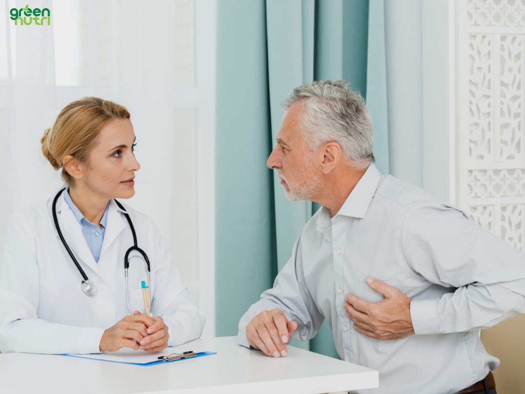 Nên hướng dẫn cụ thể và chi tiết cách uống thuốc cho người lớn tuổi Uống thuốc